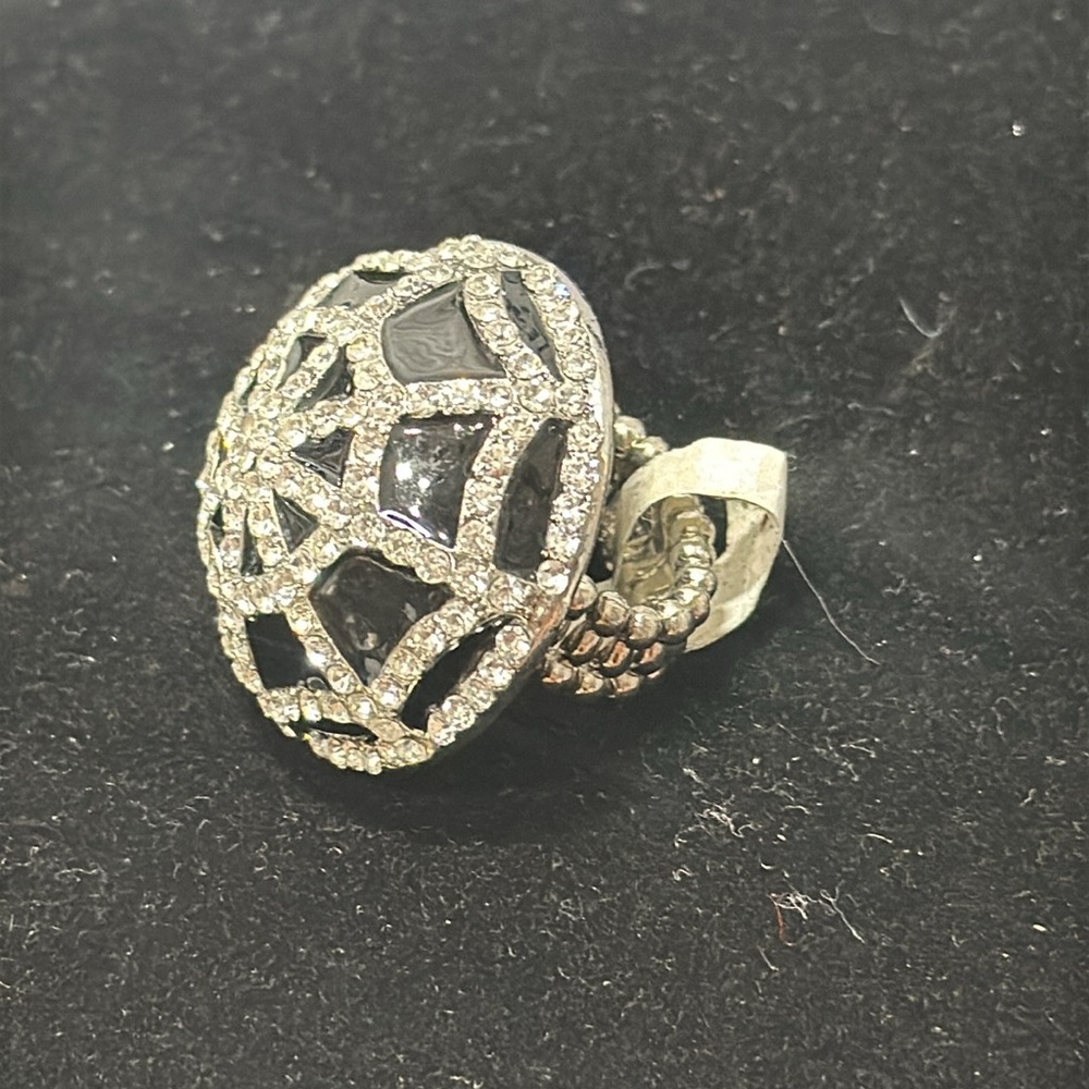 Rhinestone Spiderweb Statement Elegant Silver Ring - Picture 2 of 8